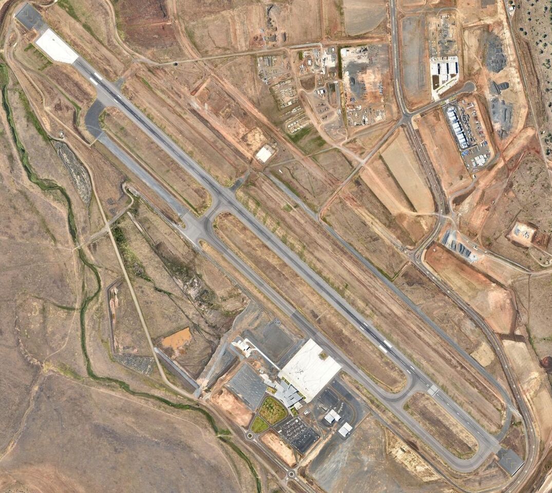 NearmapAU's tweet photo. Check out our latest capture of #Toowoomba, QLD. We flew from Boodua to Nobby, taking this great picture of the @WellcampAirport #photomaps #aerialimagery #plane #airport https://t.co/hOTwCqnqa6