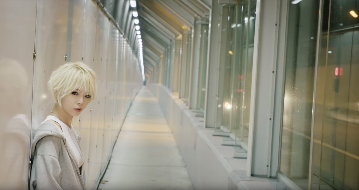 manchildphoto's tweet image. YouTubeでおすすめされたBulldokというガールズグループのMV観たらKimiというメンバーがこれは良い金髪ショート！と思ったのでググったら色々あったようで活動停止状態で悲しみ😭
BULLDOK - Why Not [M/V]
youtu.be/dOnK_GOR3W8
#Bulldok #Kimi #WhyNot