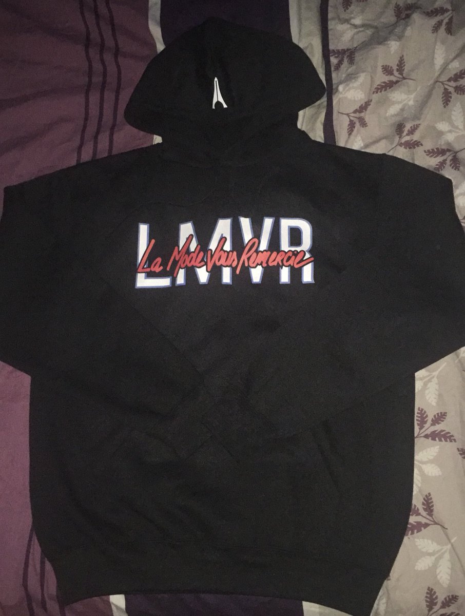 Gleyn7ight's tweet photo. La marque de mon grand frere. #LMVR #LaModeVousRemercie https://t.co/HmND82Ivxg