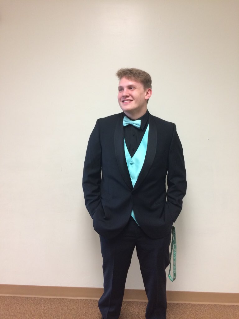 mccmathteacher's tweet photo. Thank you @menswearhouse https://t.co/c2nsKVIRUc