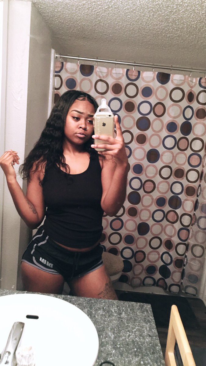 KeyseeMaccc_'s tweet photo. Only cause ion be on here like that🤭💙 https://t.co/HjCeLzmKih