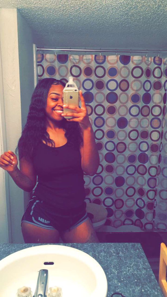 KeyseeMaccc_'s tweet photo. Only cause ion be on here like that🤭💙 https://t.co/HjCeLzmKih