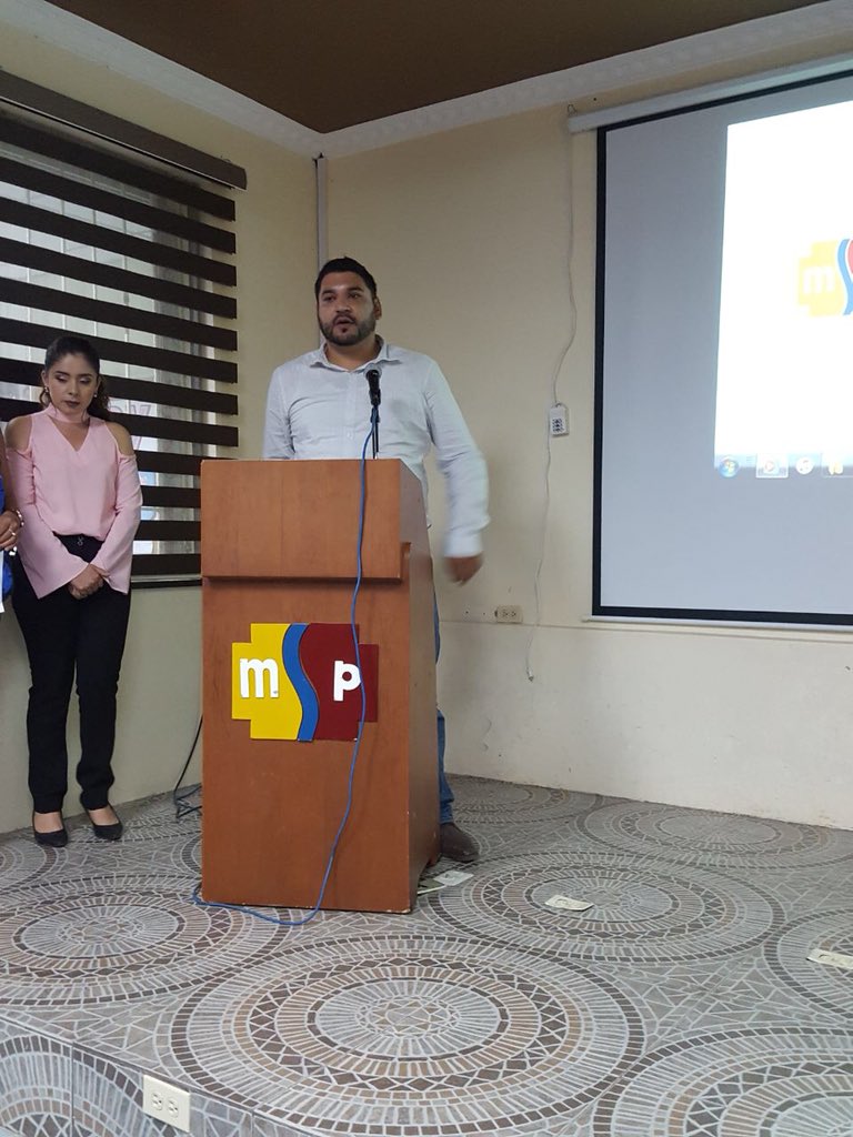 JPMacara's tweet photo. JP, @pabloscesarr, participó junto a @astryd90 de @tenencialarama1 y @yenny_poma de @TPSabiango del evento de #RendicionDeCuentas2017 de la Dirección Distrital 11d07 #Macará - #Sozoranga de @Salud_CZ7. https://t.co/n3WFBu2Hrl