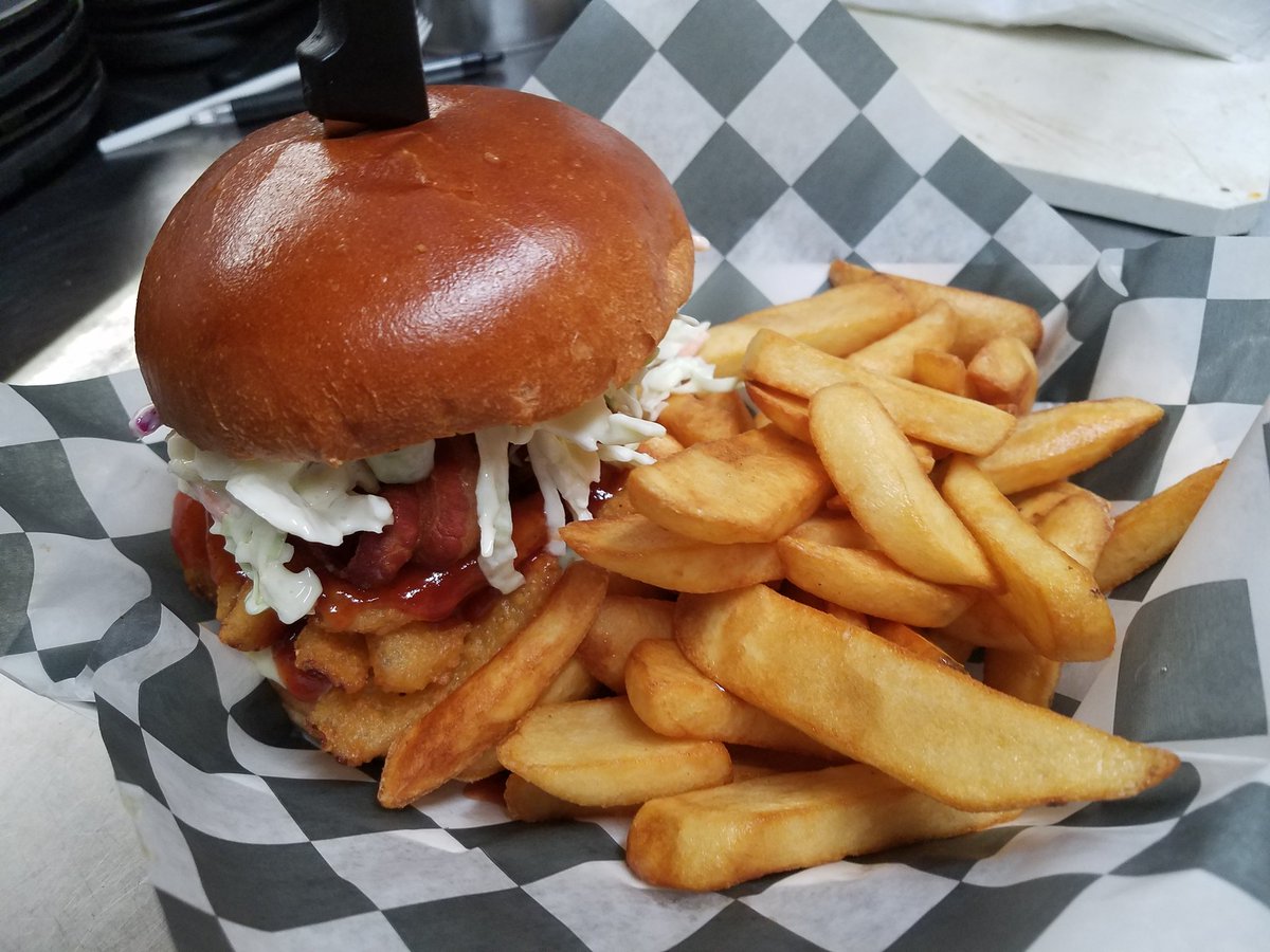 PubMst's tweet photo. Hungry! https://t.co/ELjv2ZZDkw