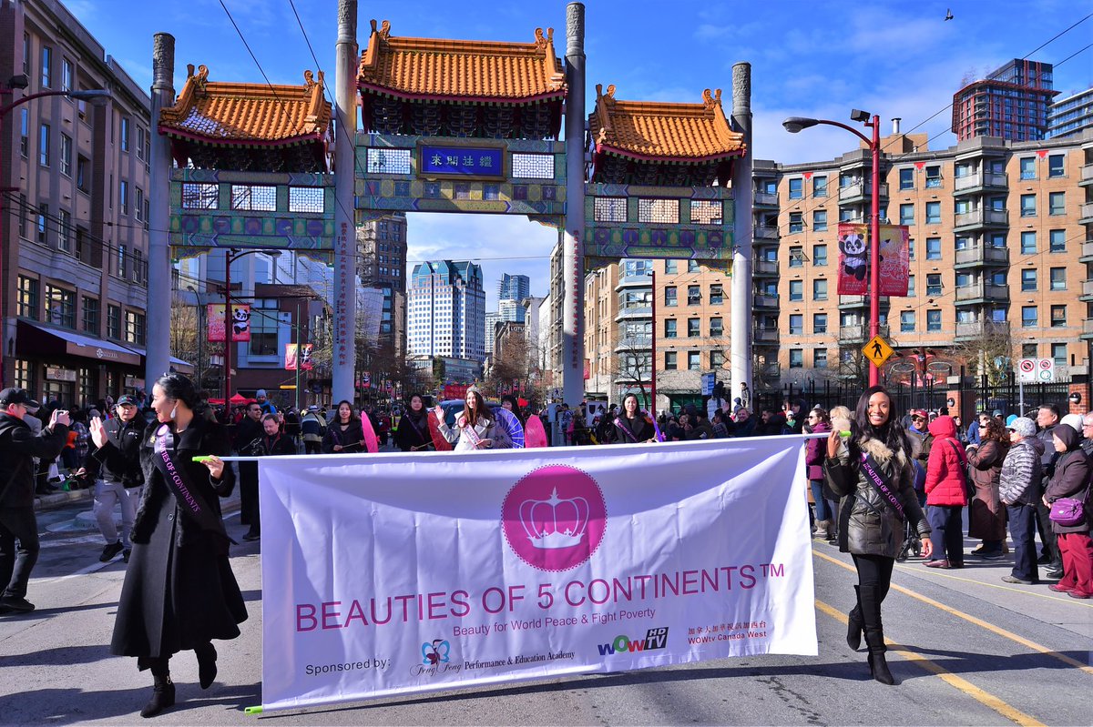 BeautiesOf5C's tweet photo. Our very Queen Elena Suleymanova lead our presence in the Chinese New Year parade last weekend✌️

 #vancouver #pageantry #ChineseNewYear2018 https://t.co/l48rBIX6A3