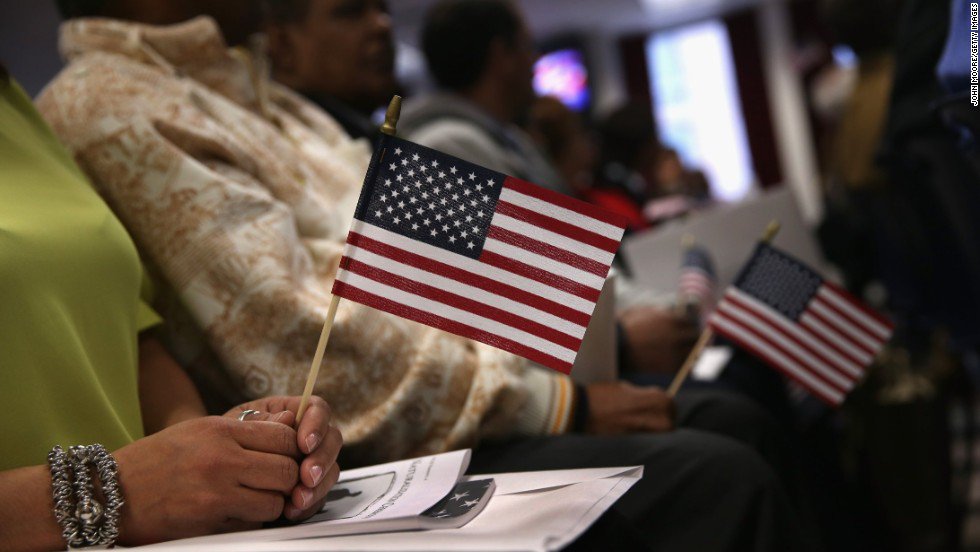 CNN's tweet photo. The agency in charge of US immigration services has updated its mission statement to no longer include the phrase "nation of immigrants" https://t.co/xGIok3Vfh9 https://t.co/GcMMpMOgIH