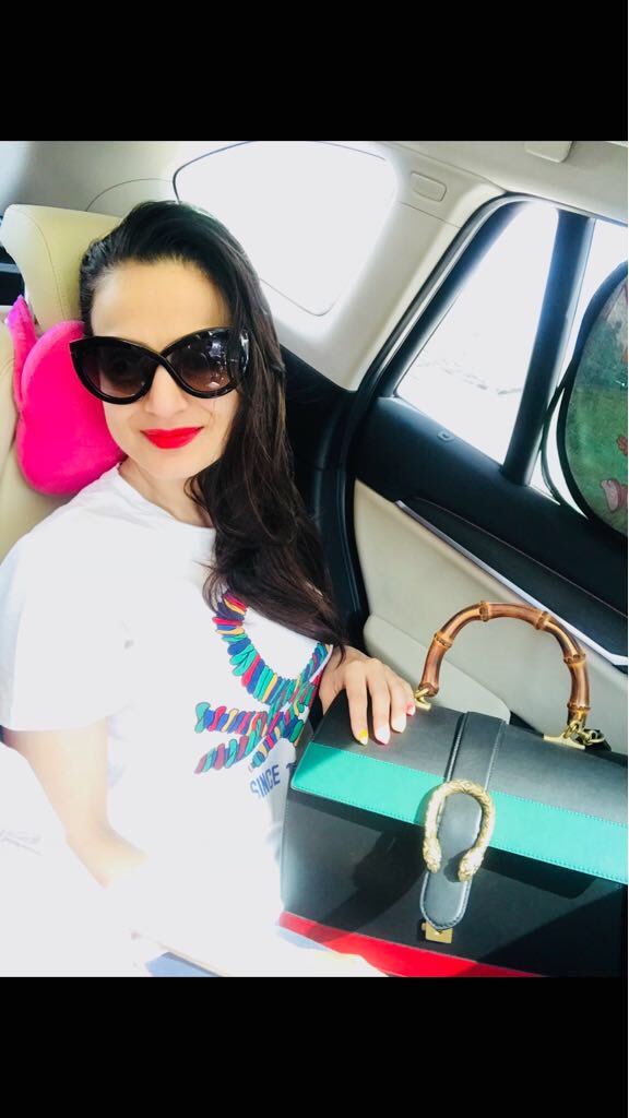 ameesha_patel's tweet photo. ❤️❤️❤️ https://t.co/1um0GPijqm