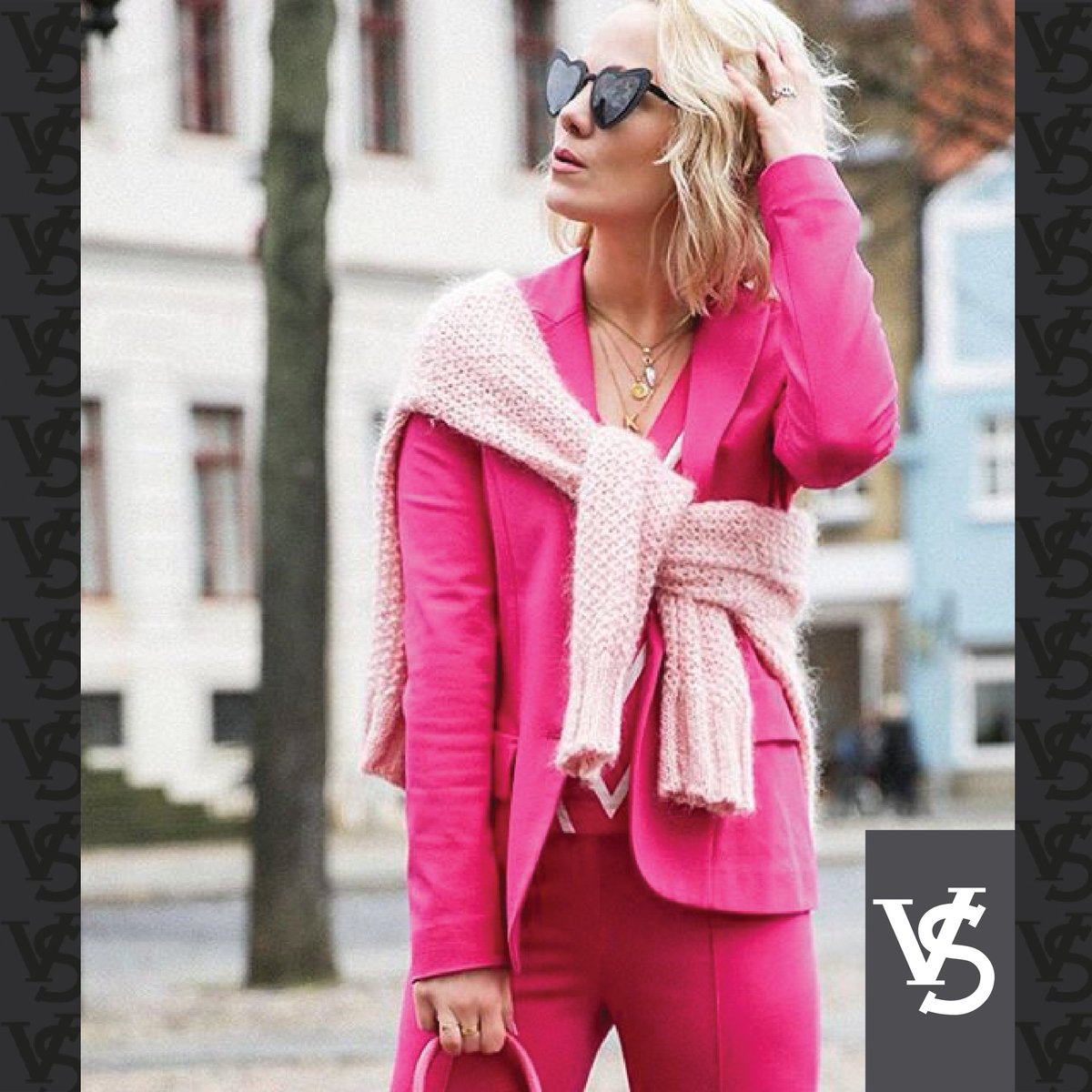 LOOK OF THE DAY | Pretty in pink met Marc Cain! #newcollection #ss18 #apassionforfashion #MarcCain #Verschoorstore

verschoorstore.nl/vrouw/Merken/M…