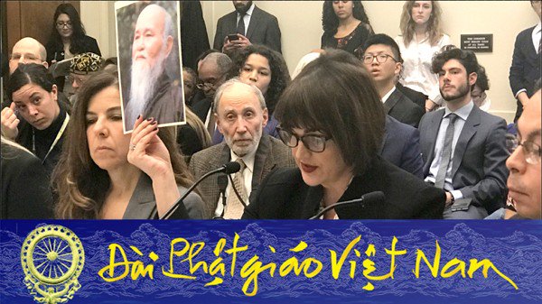 vchr2016's tweet photo. #DPGVN : Điều trần về Đức Tăng Thống #ThichQuangDo tại Hạ viện Hoa Kỳ
https://t.co/ofPj230hM6 #ReligiousFreedom #HumanRights #Vietnam @ArriagaKristina @alanlowenthal https://t.co/AKDnWt1kMt