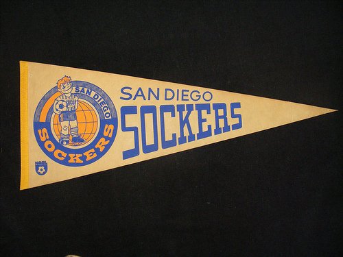 SanDiegoSockers's tweet photo. TBT: Vintage Video - Sockers 1980 Commerical - Bringing San Diego To Its Feet!
https://t.co/ijDSxNY9gN
#SanDiegoSockers #NASL #NASLSoccer #IndoorSoccer #OutdoorSoccer #Soccer #SoccerInSD #SoccerInSanDiego #arenasoccer #MASLArena @MASLarena https://t.co/D9oEOERwnL