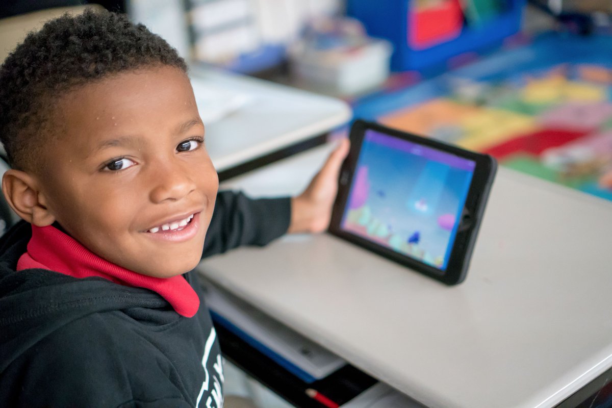 participate's tweet photo. Today we witnessed thousands of students across the country celebrate #DigitalLearningDay by demonstrating the impact technology has on student learning! 🖥️ We're proud to support educators like you and provide a space for collaborative, online, limitless learning. #edtech https://t.co/MBgHuNao81