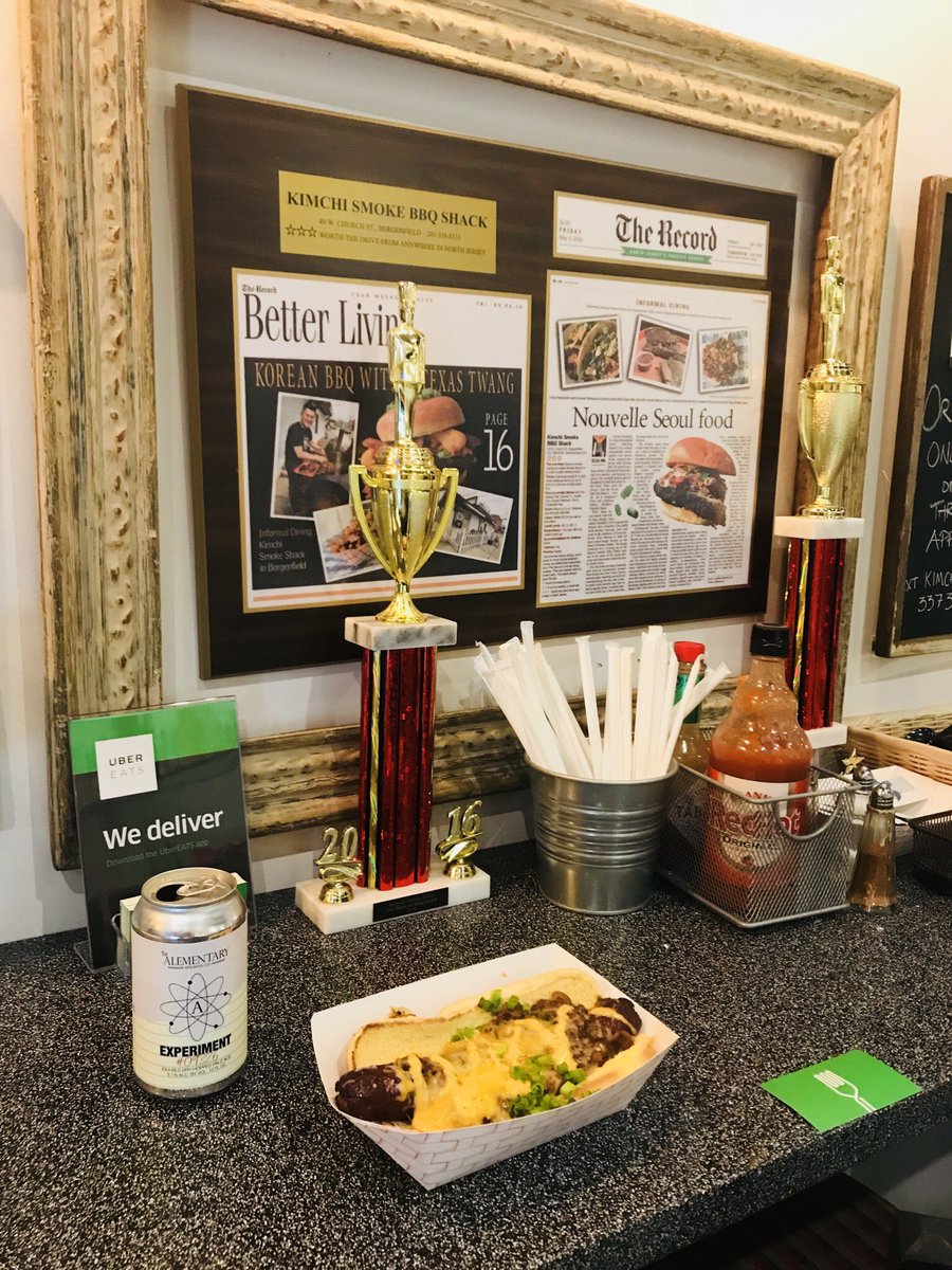 Westwdgallery's tweet photo. Getting ready for Beat Bobby Flay viewing party @RobertAustinCho https://t.co/f1QMBmn0mb