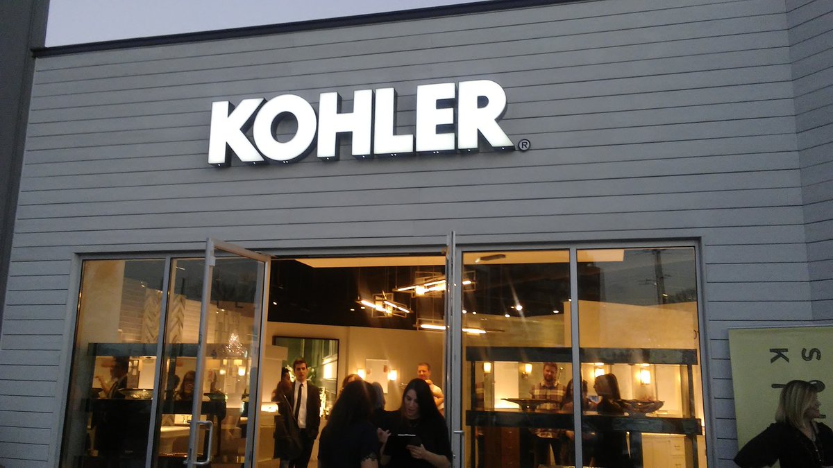 culinaryveg's tweet photo. @kohlersignaturestoreatlanta for an amazing evening with @southkitch & @carenwestpr
#Culinaryveggout #culinarian #bloggergirlz #blogger #atlevents #Kohler #carenwestpr #cheflifeπͺ #southernkitchen https://t.co/RTGk6ttU3P