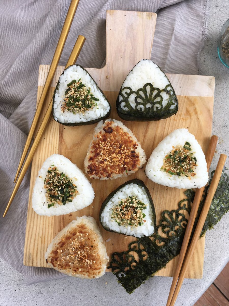 @cafeyak How did we miss this question? We'll totally make a big platter of #onigiri. 👉 bit.ly/2gYgb08 #MomInspirations #movies