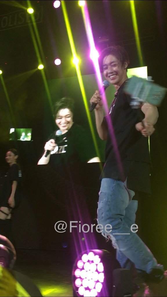 Fioree__e's tweet photo. #HazeInChile 
#KimHyunJoongEnChile 

The best day of my life😍💚 https://t.co/AHGytgtC2B