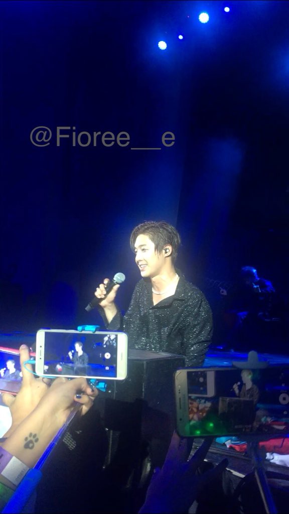 Fioree__e's tweet photo. #HazeInChile 
#KimHyunJoongEnChile 

The best day of my life😍💚 https://t.co/AHGytgtC2B