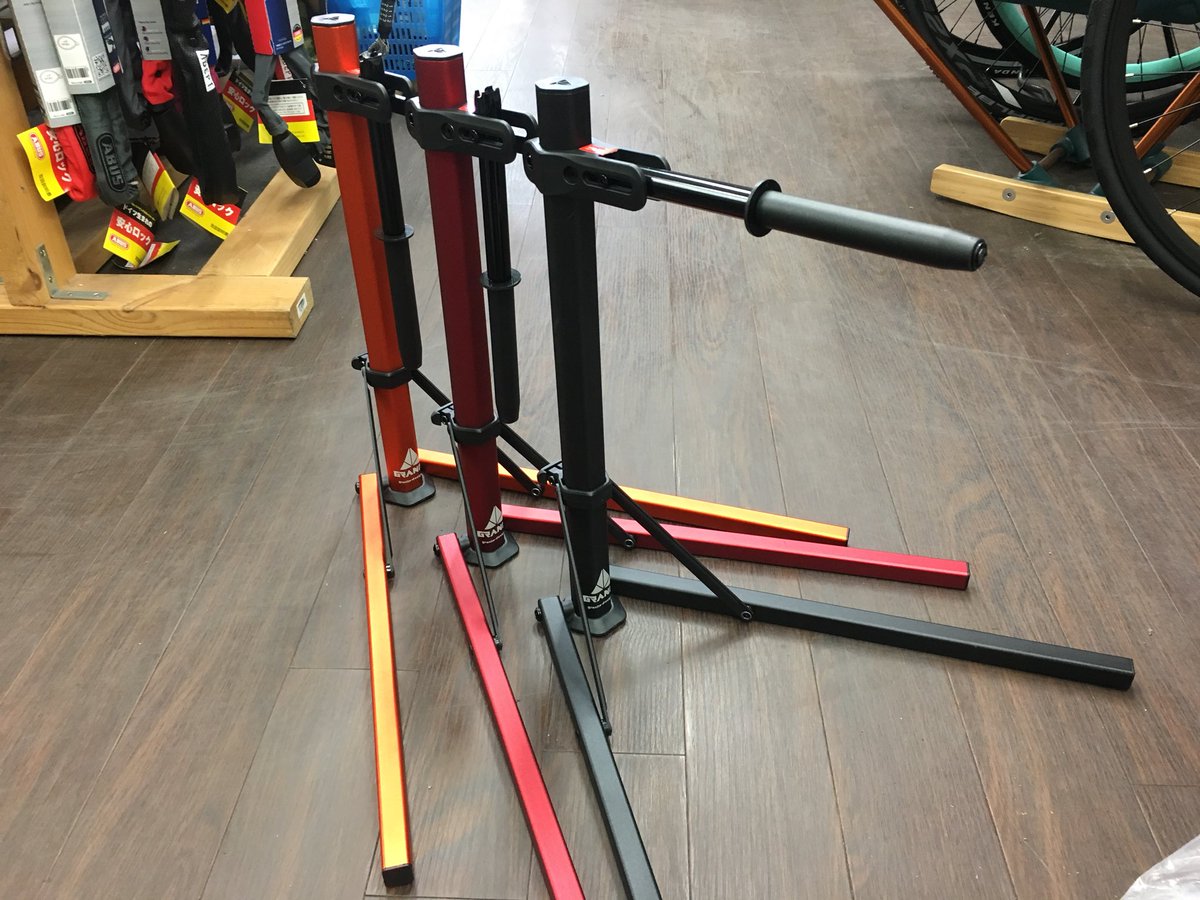 Hutte 8to8 No Twitter Granite Design グラナイトデザイン Hex Stand 入荷しています スルーアクスル など リアホイールで保持することが出来ないバイクに最適なスタンドです 後輪が浮いた状態で保持するので メンテナンススタンドとしても使用可能です