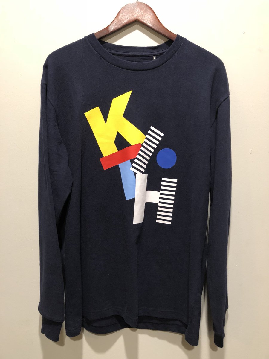 fksupply's tweet photo. Kith Jumbled L/S Tee size M
$110 plus shipping
Kith Monday Program
Retail: ($70 +shipping)

#kith #ronniefieg #timberland #supreme #fks #allstarweekend #nike #adidas #shoes #insta #luxury #kanyewest #boots #fashion #hypebeast #complex #supremeforsale #bape #assc #balenciaga https://t.co/K8IVJWijqD