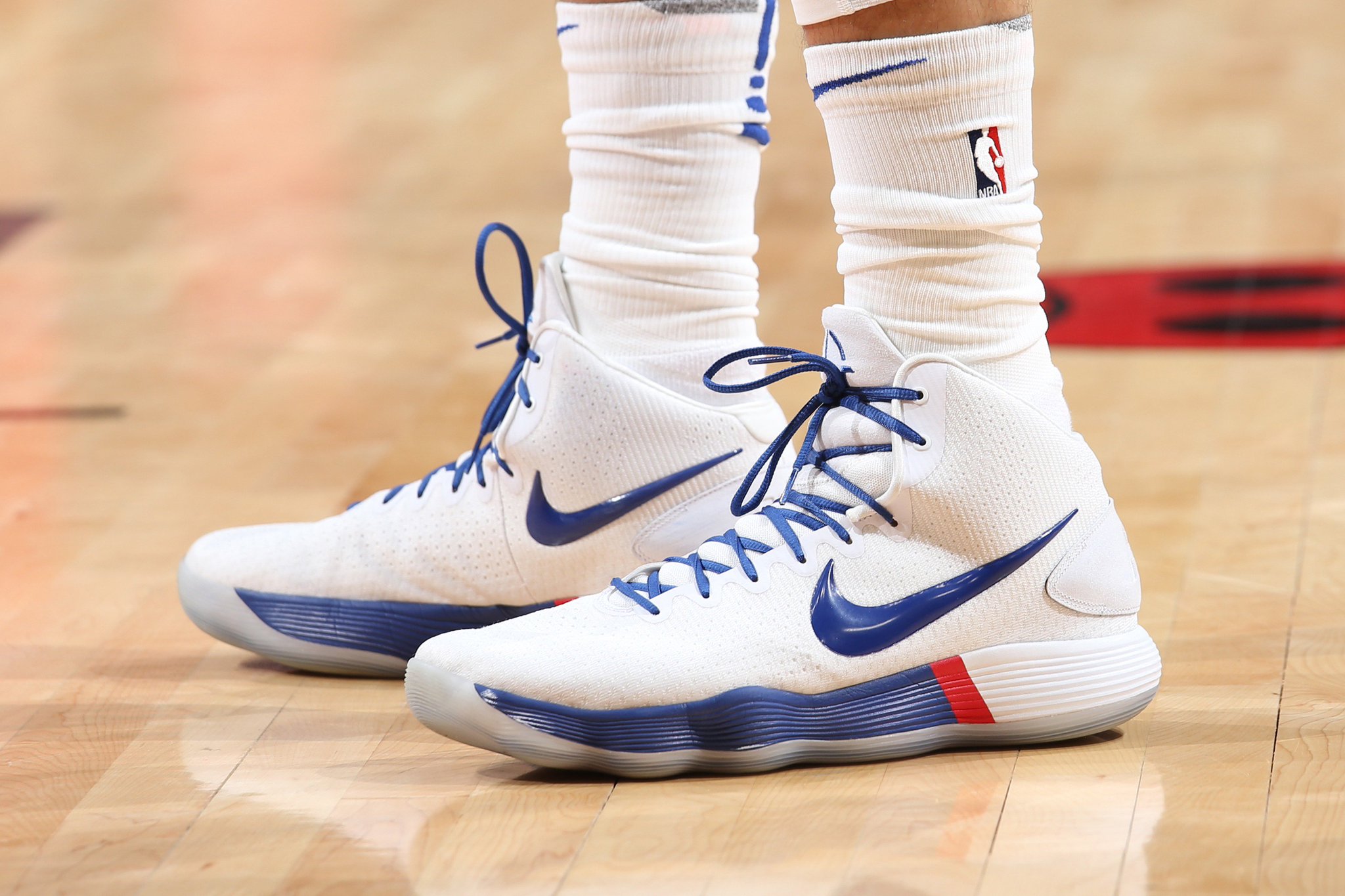 nike hyperdunk ben simmons