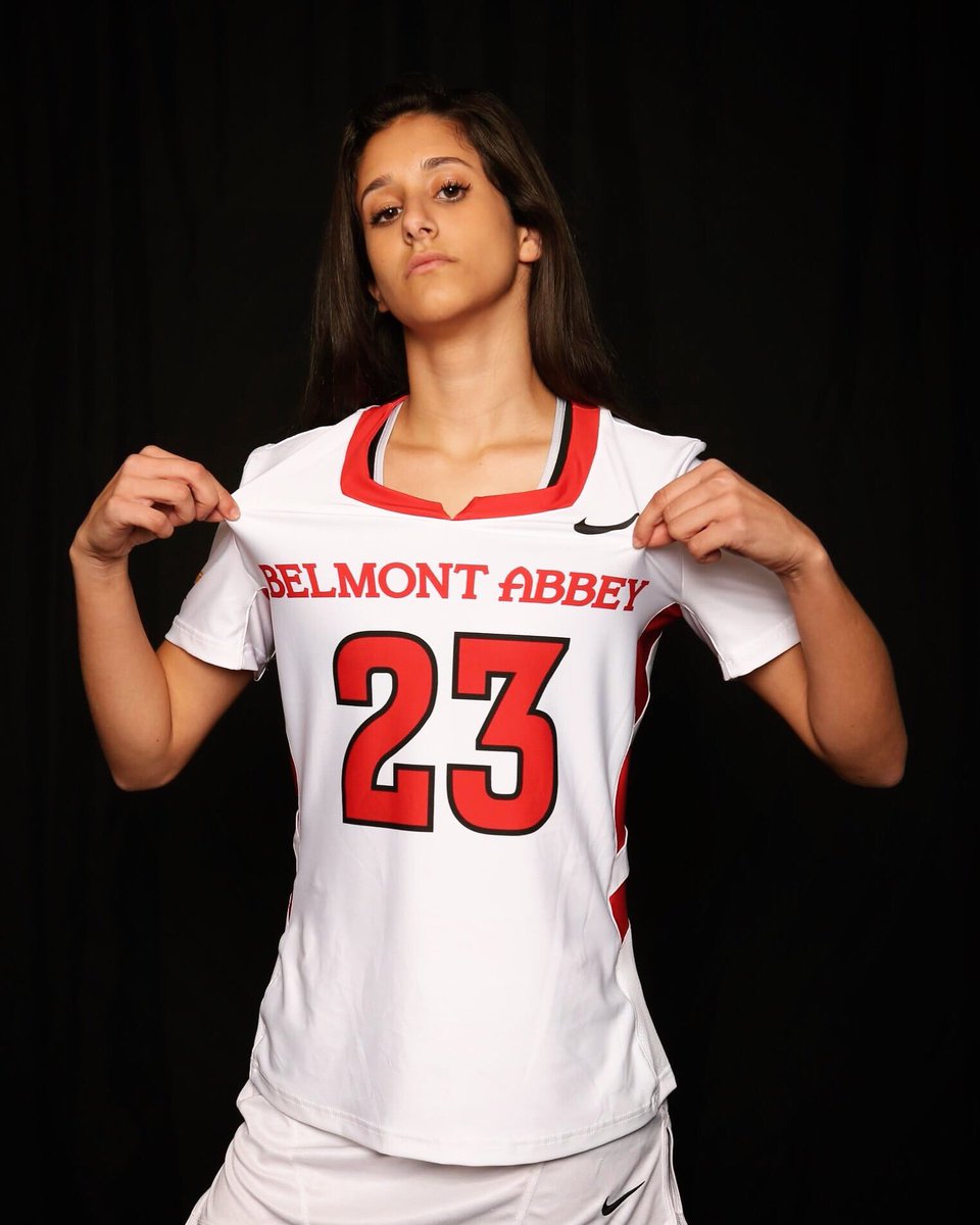abbeywlax's tweet photo. Happy birthday shoutout to #23!!!!!! (Don’t worry she’ll do her push ups tomorrow) #wedidntforget #hbd #baclax https://t.co/J6WPSGrDSr