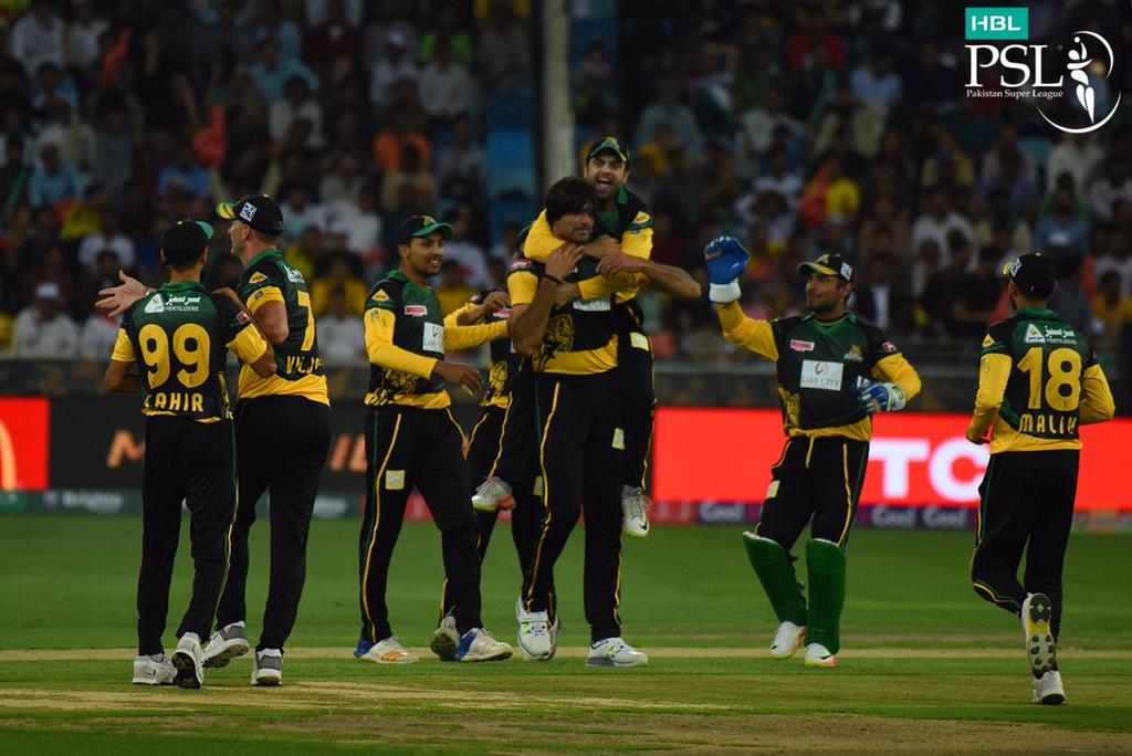 MaharShahzad143's tweet photo. Congratulations to @MultanSultans on their maiden #HBLPSL win. Well played, Sultans. #PSL2018 #HBLPSL2018 #PSL03
#DilSeJaanLagaDe https://t.co/rtuhgx9jfe