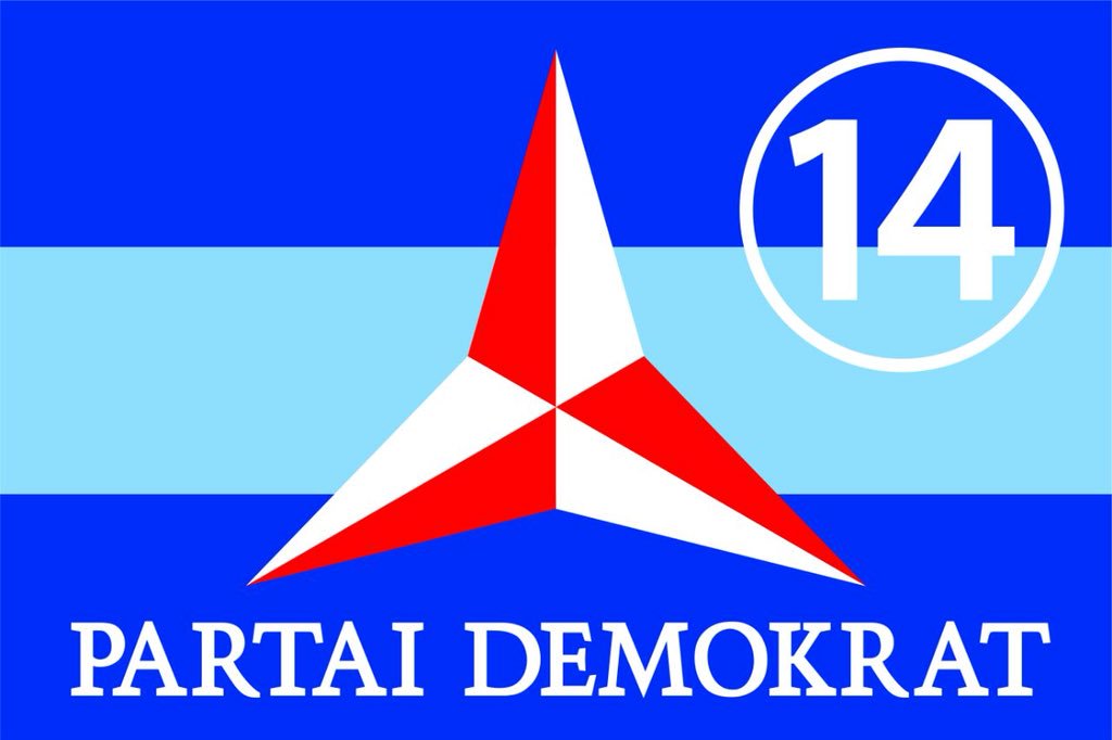 ZAINALTAKDIR's tweet photo. Bismilah kata kami rampai
Semoga langkah mendapat berkah
Banyak partai perkara partai 
Lihatlah pojok kanan bawah

Kalau orang sudah bermarwah
Pasti menjunjung perkara adat
Siapa dipojok kanan bawah
Tentulah iya partai demokrat

DEMOKRAT S14P MENANG DI-2019.

@PDemokrat https://t.co/FJLmwsANE5
