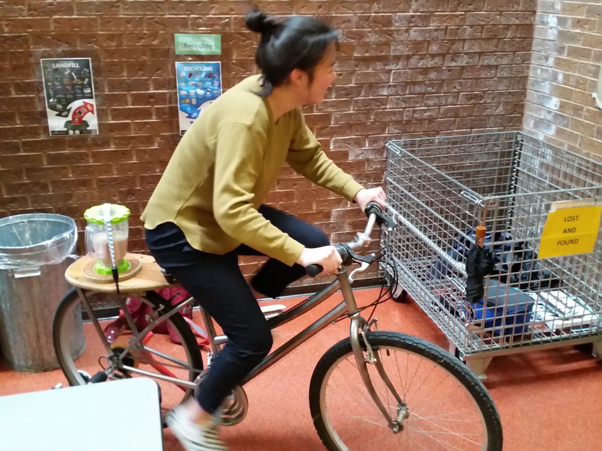 BethuneBEAT's tweet photo. Day 3 of ENERGY WEEK at Bethune! Lots of student pedal power was being used to make fruit smoothies. Remember how hard these students worked next time you simply plug in a blender! @TDSB_BethuneCI  @EcoSchoolsTDSB https://t.co/gCySEffYAr