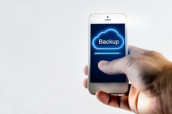 TusDan's tweet image. Check out our blog post discussing the best practices for backing up mobile devices #mobilebackup 
okt.to/qYky8T