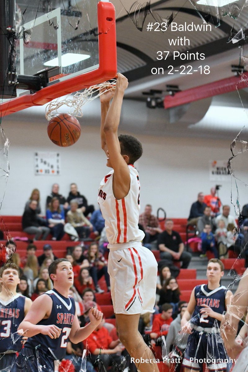 Freshman <a href="/_pbaldwin23/">Patrick Baldwin Jr</a> led the Chargers with a career high 37 points!  😱(awesome photo by <a href="/rpratt1062/">Roberta</a>)