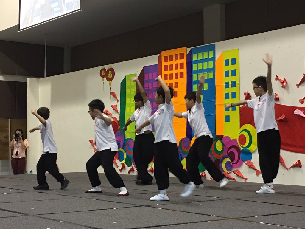 seewenlim's tweet photo. HIS annual CNY assembly! 🌸🎉🎊🏮
#ChineseNewYear2018 #CNYassembly #his_learning #celebration #wushu #liondance #FaceChanging
#数来宝 #武术 #变脸 #舞狮 https://t.co/DSXGfENCNf