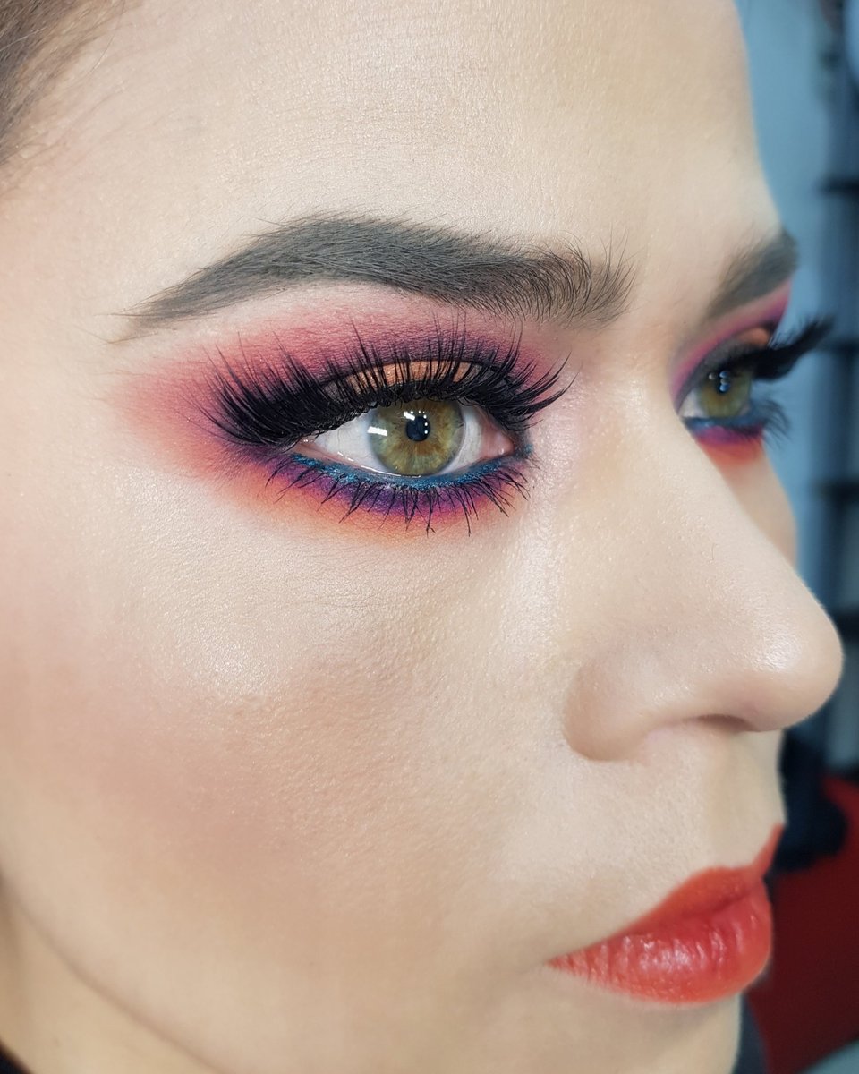 saulhr83's tweet photo. #makeup by Me!
👄💋
#makeupart #makeupjunkie #glitter #metalliceyeshadow #maquiagem #maquillages #lashes #naturallashes #inglotmexicooficial #drmakeup #maproderm #makeupstore #makeupforever #mac #kielhs #avene #marcjacobs #goldenshades #saulramirezmakeupandhair #saulramirezc https://t.co/5WdrrS1iSV