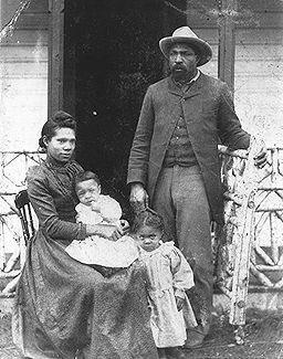fatekeep's tweet photo. John Ware was an African-American cowboy best remembered for his ability to ride and train horses and for bringing the first cattle to Southern Alberta in 1882, helping to create that province's important ranching industry. #blackhistorymonth #canadianblackheroes #africancanadian https://t.co/oKpZ30usFB