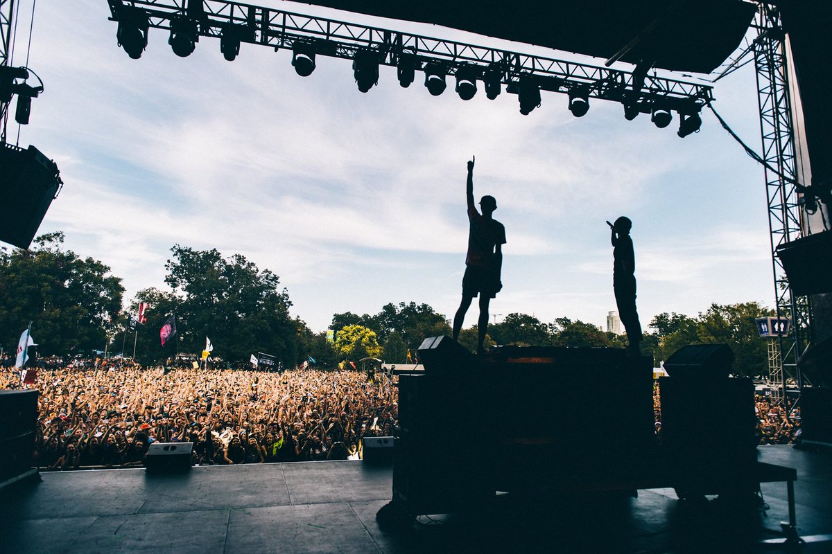 Forgotten to pack a festival essential? Visa has got you covered at Sydney City Limits. Grab your essentials and a chance to win a huge summer prize you won't want to miss out on! Check out the visa vending machine on ground at Sydney City Limits to find out more!