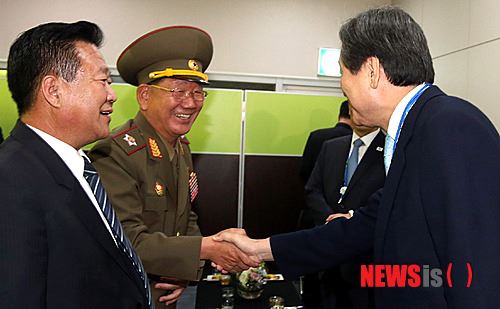 김무성 "김영철과 악수하면 문 대통령 자격 없어"