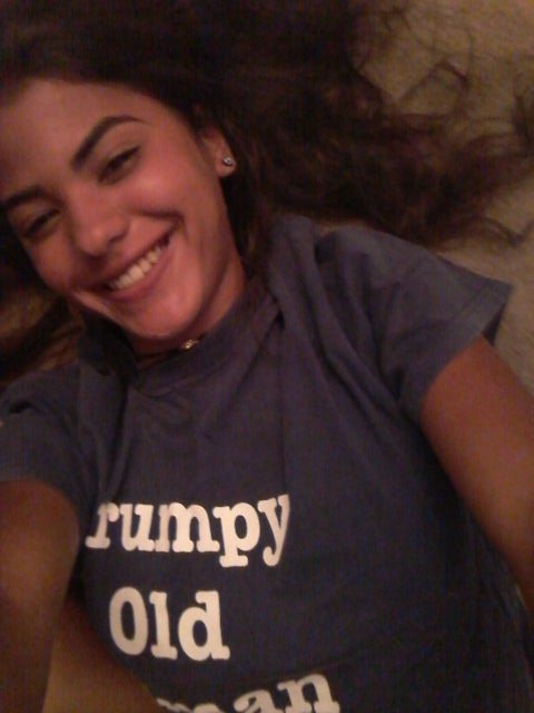 Giselemarg's tweet photo. Com risadinha / sem risadinha https://t.co/Ks9OOR9CzV