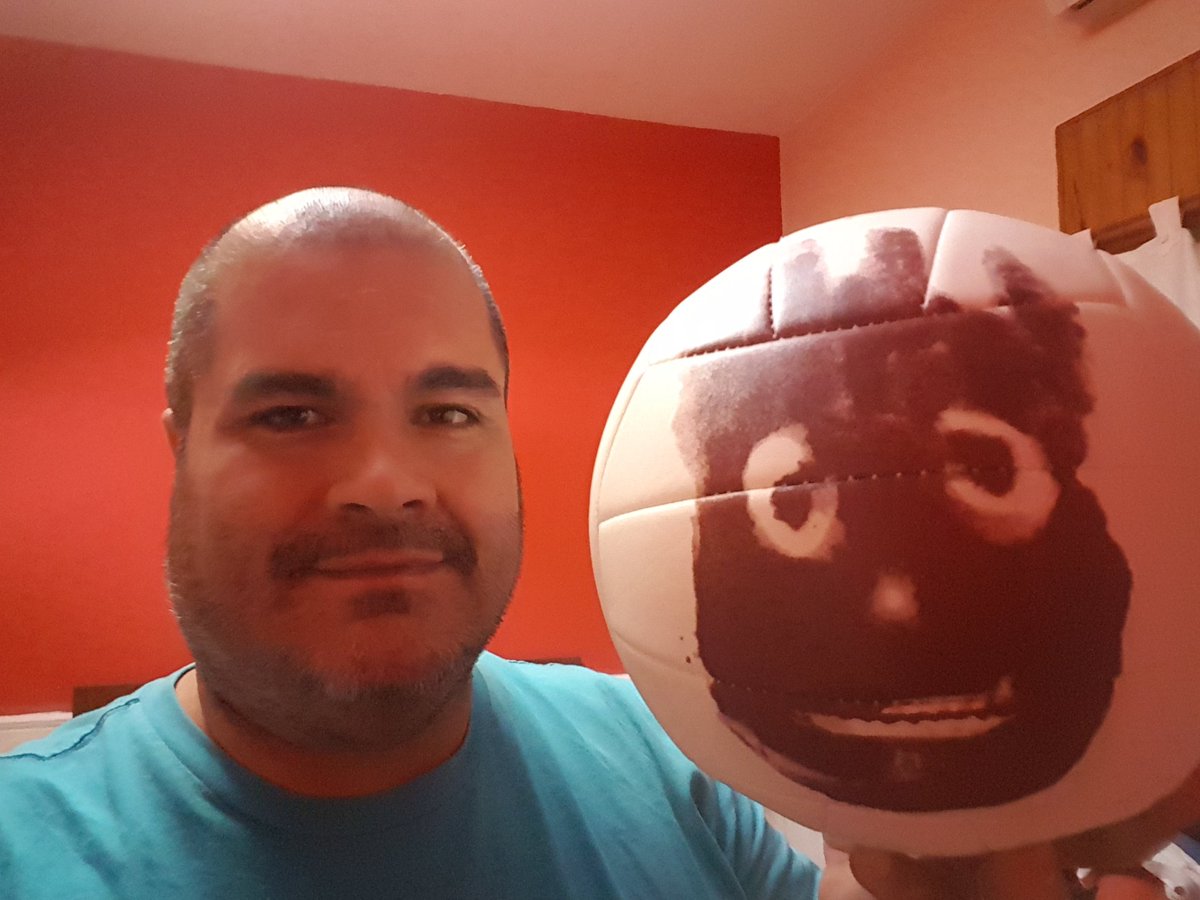 daniel_rivadeo's tweet photo. #CHAUPOPNODUERME Hola luchooooo aca con wilson ATR como siempre.. ... https://t.co/PjgTOCfLiR