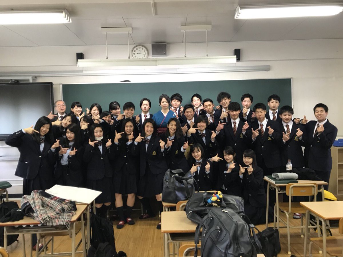 矢形海優 V Twitter 昨日大阪学芸高等学校を卒業しました 3年間ほんまに早かった みんなと出会えてよかったです ６期生の特技コースで最高に楽しかった これからそれぞれ目標に向かって頑張ってください また会えるの楽しみしてます ほんまに3年間濃かった