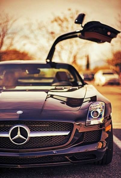 Billionaire_InU's tweet photo. Have Fun, See the Life like a Game where "Anything is possible" https://t.co/QQmlcVJQqX