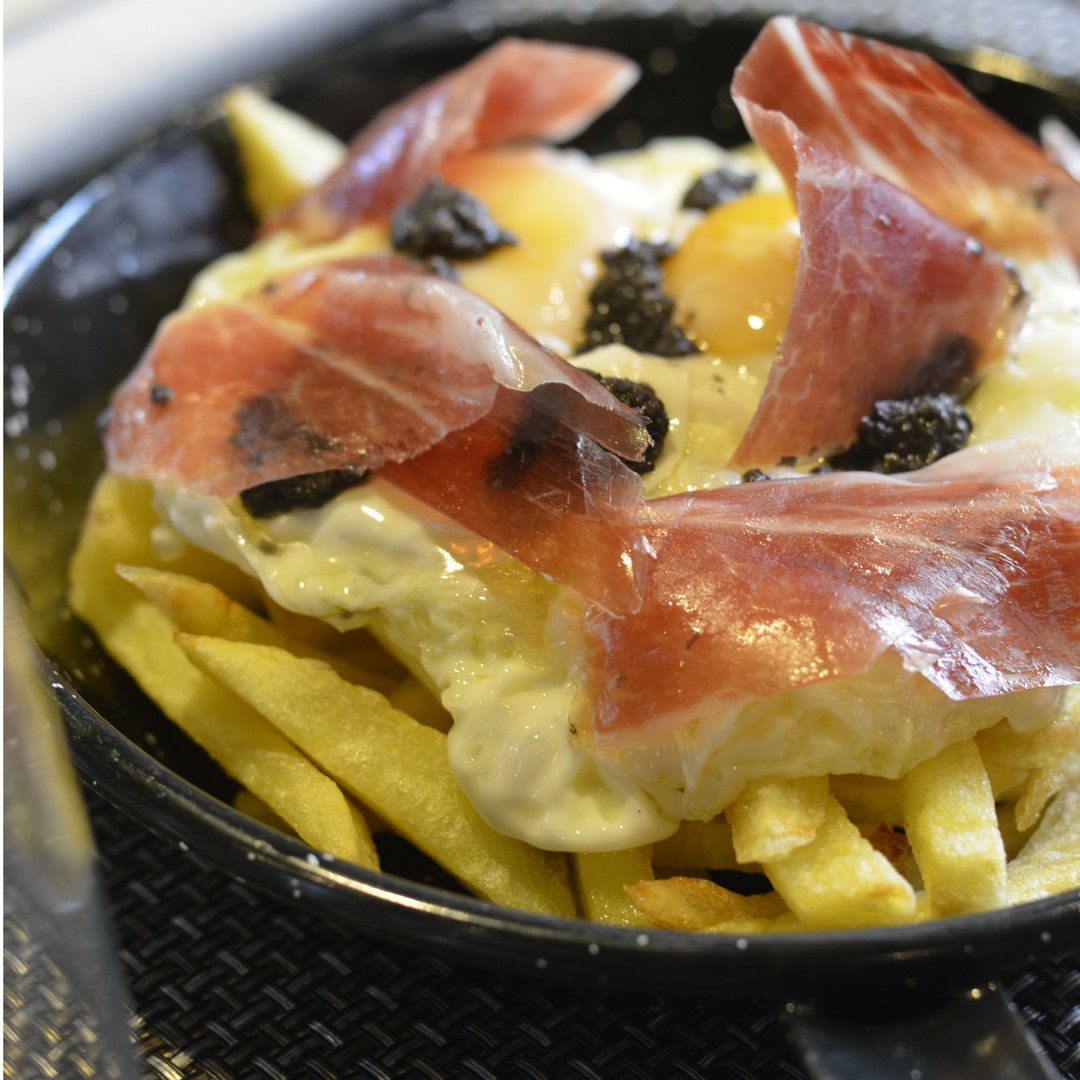 sextomadrid's tweet photo. Se nos hace la boca agua con esta plato... ¿Quién se viene a probarlo? 😋 #SextoMadrid https://t.co/Zg1ExjY9HT