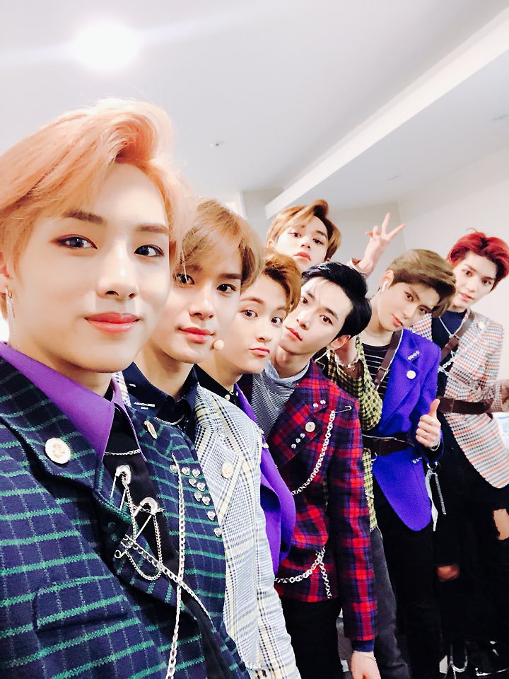NCT on Twitter: "💚💚💚💚💚💚💚 이번엔 이 쪽! #NCT_U_BOSS #NCT_U #BOSS ...