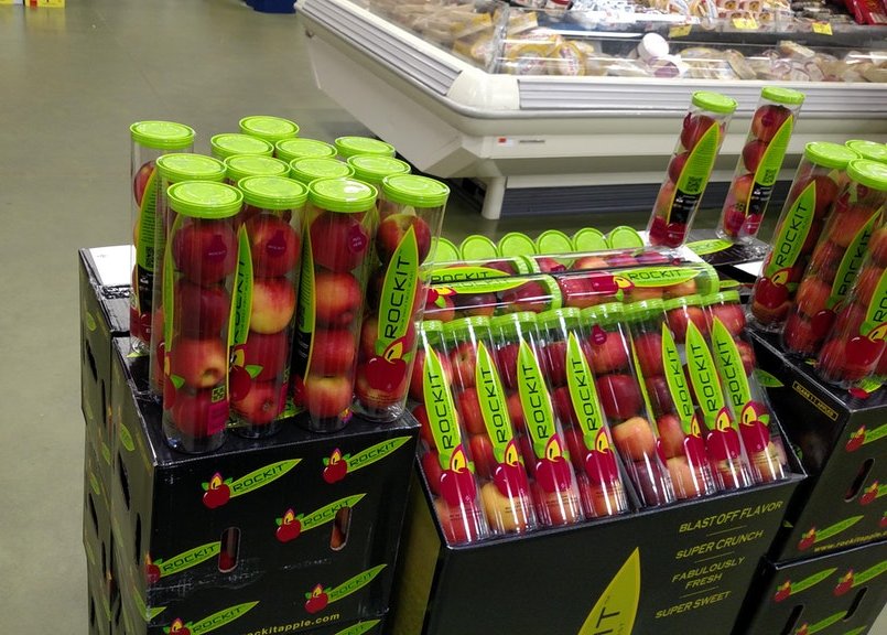 creapills's tweet photo. Ces pommes sont vendues... comme des balles de tennis ! #Packaging https://t.co/r1Ai1RoAQP