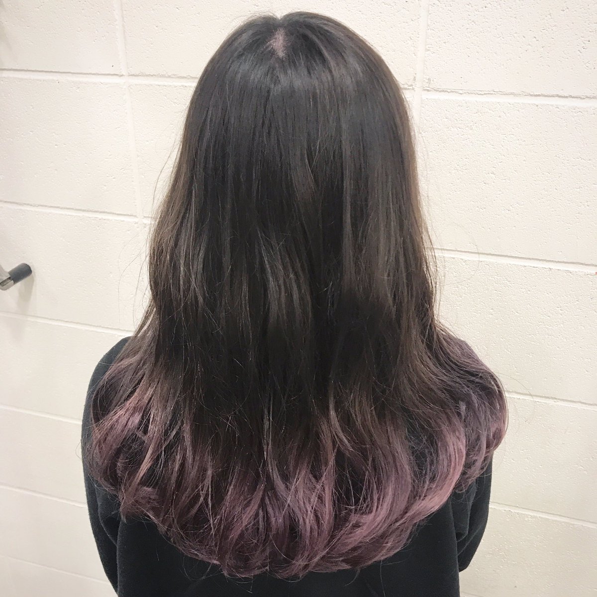 川畑晋也 原宿 美容師 ハイトーンヘアー オリーブブラウンxピンクパールグラデーションカラー 毛先 ブリーチ後に根元 中間はオリーブブラウンにし 毛先はピンクパールに 毛先ピンクシャンプー使うとよき グラデーションカラー ダブルカラー