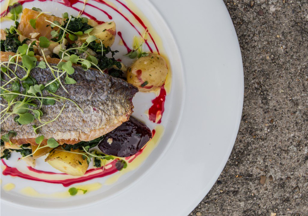 🍴OUR MID-WEEK DINING OFFER🍴
Join us Monday - Friday &amp; enjoy our delicious Aldeburgh inspired menu.

2 course &amp; glass of wine £19
3 courses &amp; glass of wine £23

To book call 01728 452071