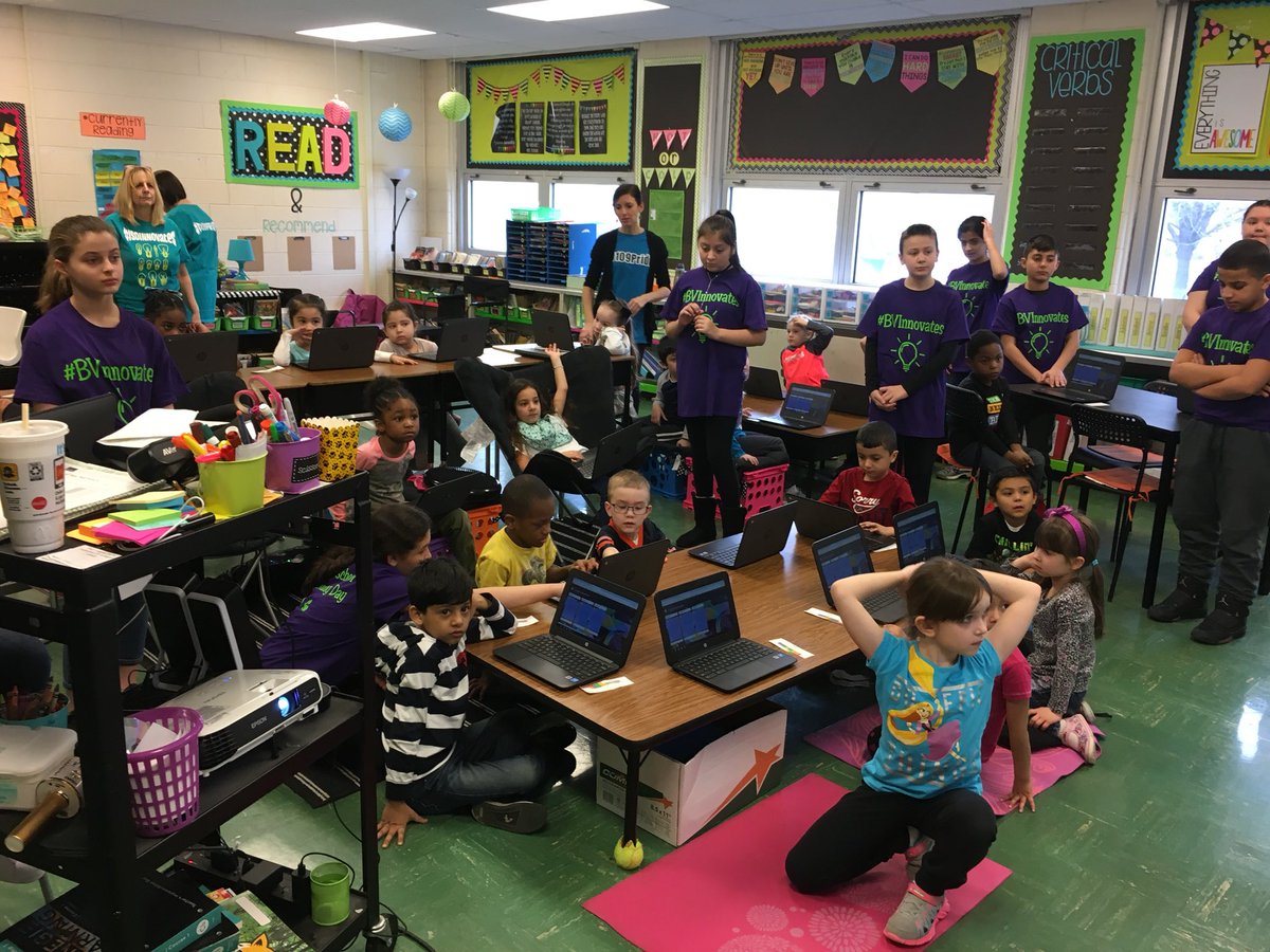 MeaganGibson89's tweet photo. For our #BVInnovates on #DLDay18 , the students were the teachers and presented 3 sessions of technology lessons to my kinders. I am SO impressed with our students! We had a blast and learned so much! We ended our DLD in google hangout with @MsZemaitis 🙌🏽 @BVGoBobcats https://t.co/Xc0X72UsGI