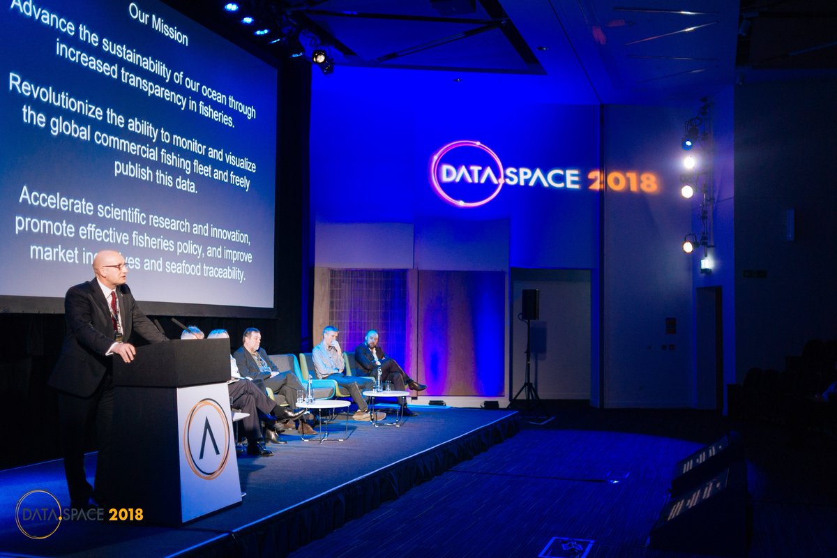 dataspacexyz's tweet photo. Day 2 highlights of #DATASPACE2018 https://t.co/K6OF0S4cC5