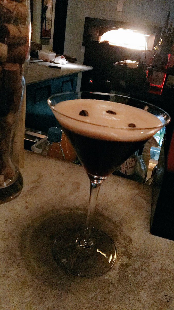 WayneLawlor's tweet photo. Its Friday I like my expressos in a martini see pictures of this weeks #ExpressoMartinis from @BelluccisD4 @krystleniteclub @TheExchequerPub @Iveaghgardenhot ๐
https://t.co/PPCWa6Z1NM