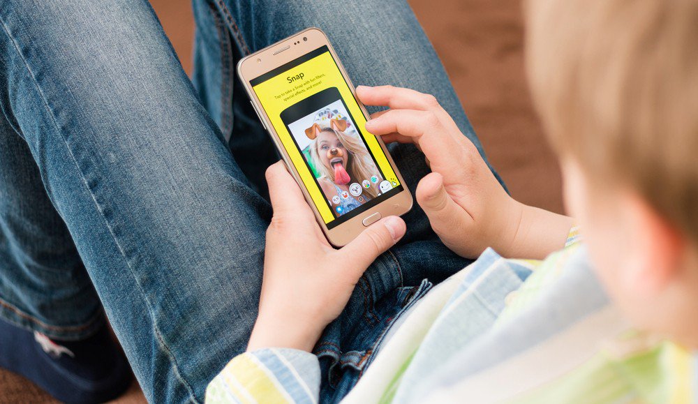 EchosTechMedias's tweet image. Les jeunes Français passent plus de temps sur #Snapchat que sur #Facebook ➡ trib.al/BglYuVj