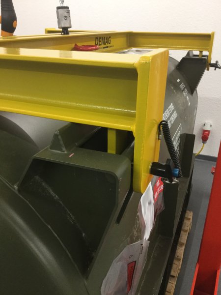 Demag_ESP's tweet photo. Un pequeño proyecto: mantenimiento de turbinas de helicópteros con @Demag_ESP ZVP-KBK y con toma de carga a medida.
@KBK https://t.co/MpI83XS5oI