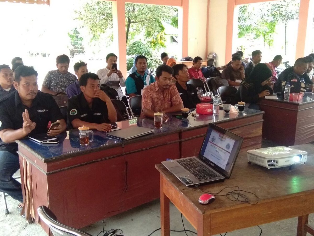 wiwiet_rasti's tweet photo. #PadatKaryaTunai
#tppijawatimur
#tppilamongan
#kecsambeng
#zona2
IST PD,PDTI,PLD ttg padat karya tunai, upah pekerja 30%
@jokowi
@EkoSandjojo
@taufikmadjid71
@fachrilabalado
@DewantoAndry
@Iskandar__NH
@shomad_bukhori
@Wanut_Susisno
@zaind_ah
@arisaputrop3md https://t.co/jRnE7S3Fm8