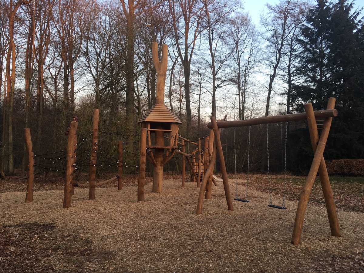 Robinia_Int's tweet image. 's Ochtends in het bos #robinia #airedejeux #bonneodeur #welriekendedreef #naturalplayground